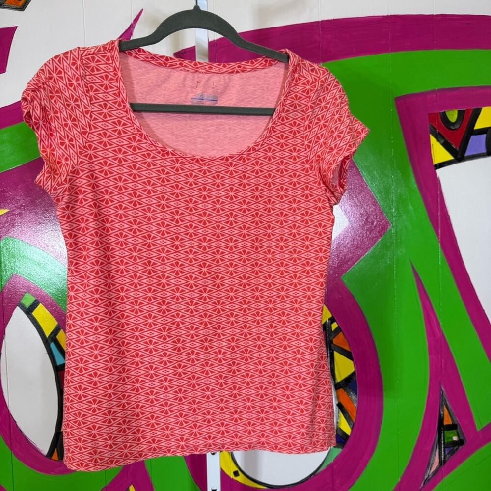 Columbia Heathered Geometric Print Pink Top. Size Small. Excellent condition!